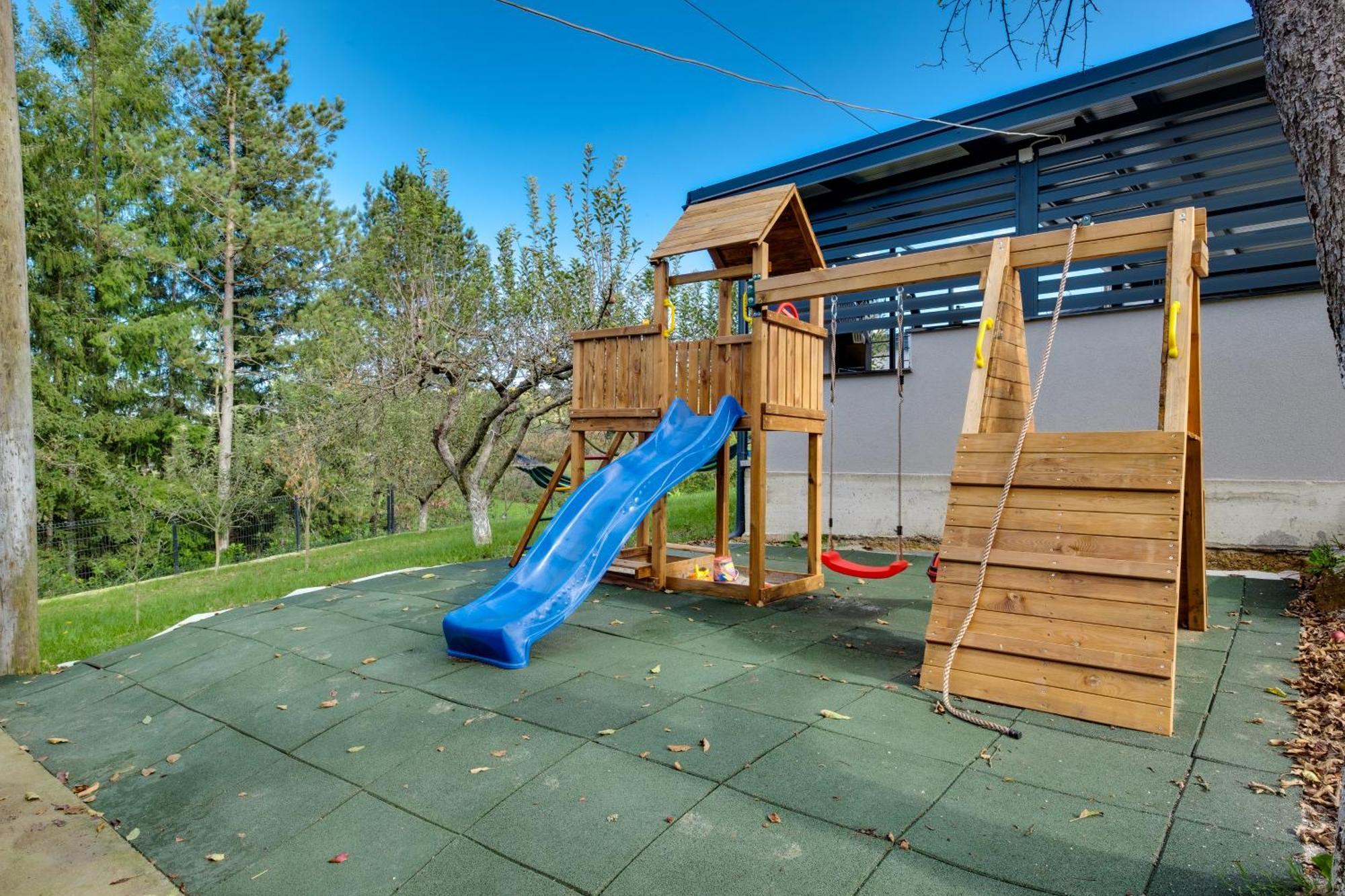 Relax House Marokis Villa Karlovac Exterior photo